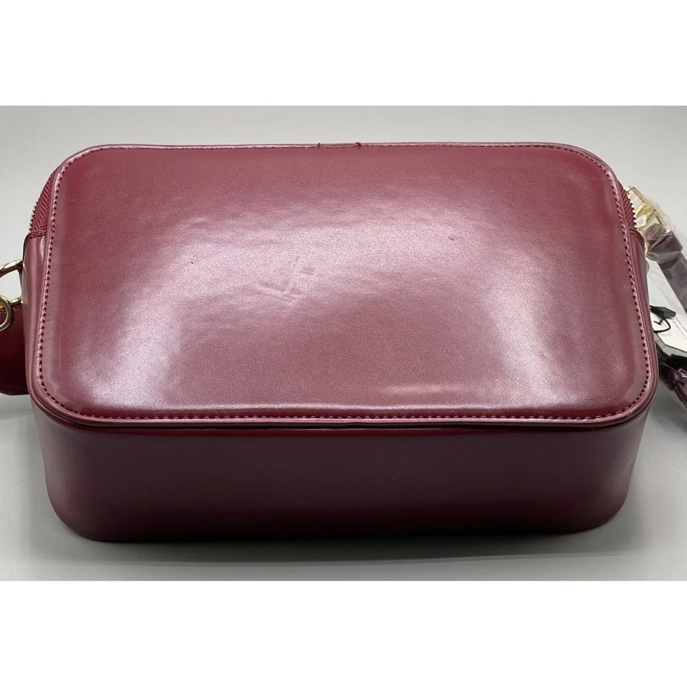 London Fog Mile Camera Crossbody Bag burgundy with matching wallet NEW